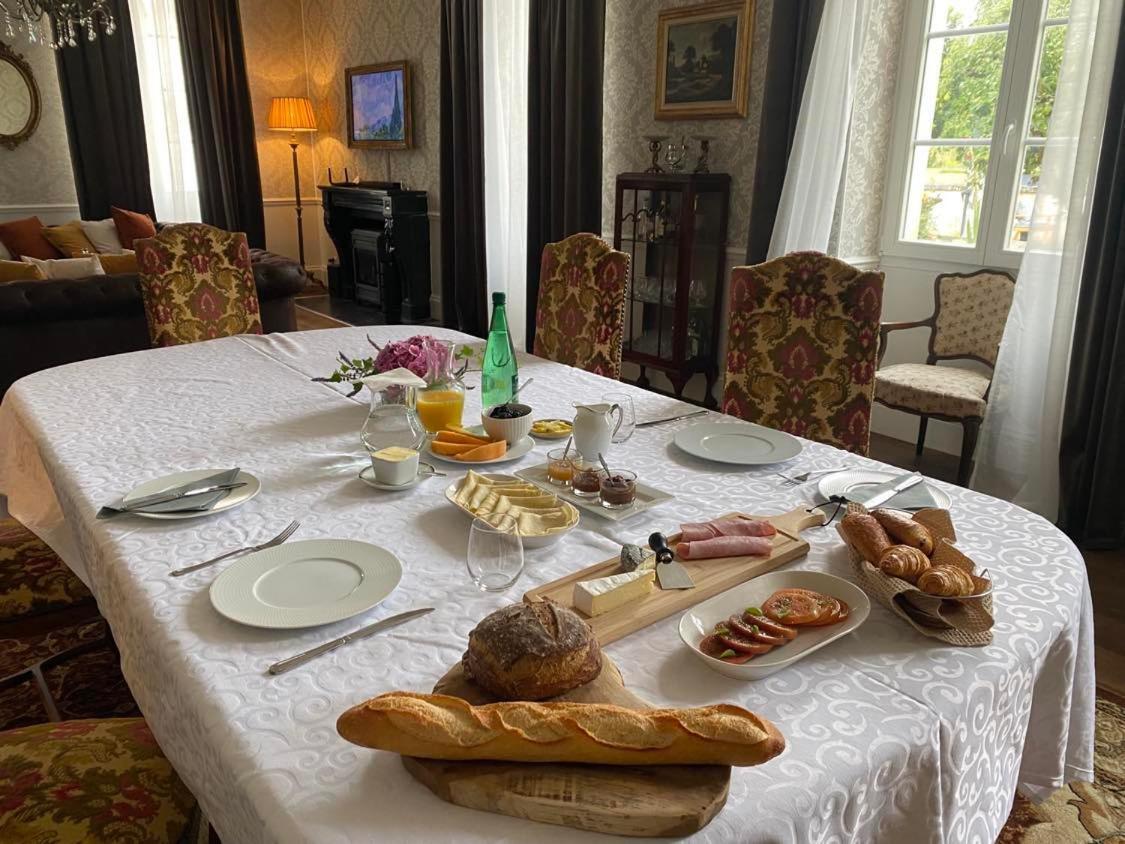 Le Grand Berger Chambres D'Hotes Angeac-Charente ภายนอก รูปภาพ